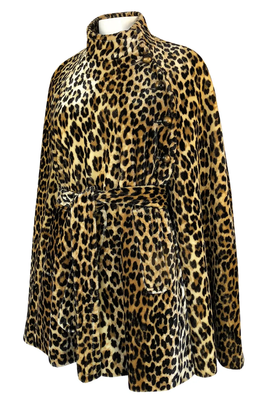 1960s Unlabeled Leopard Printed Faux Fur Velveteen Belted Cape