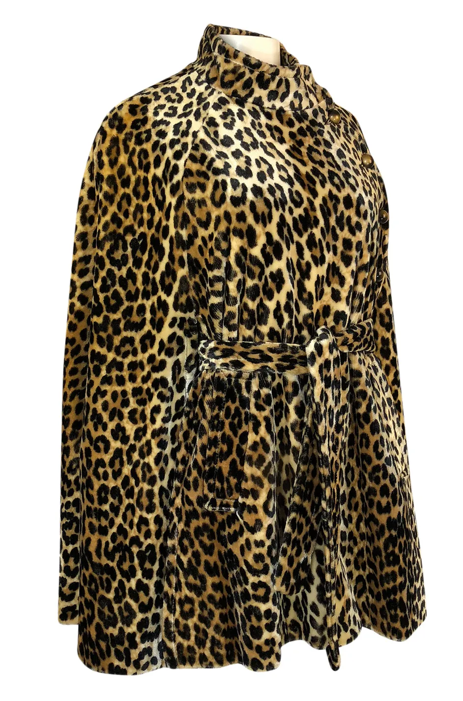 1960s Unlabeled Leopard Printed Faux Fur Velveteen Belted Cape