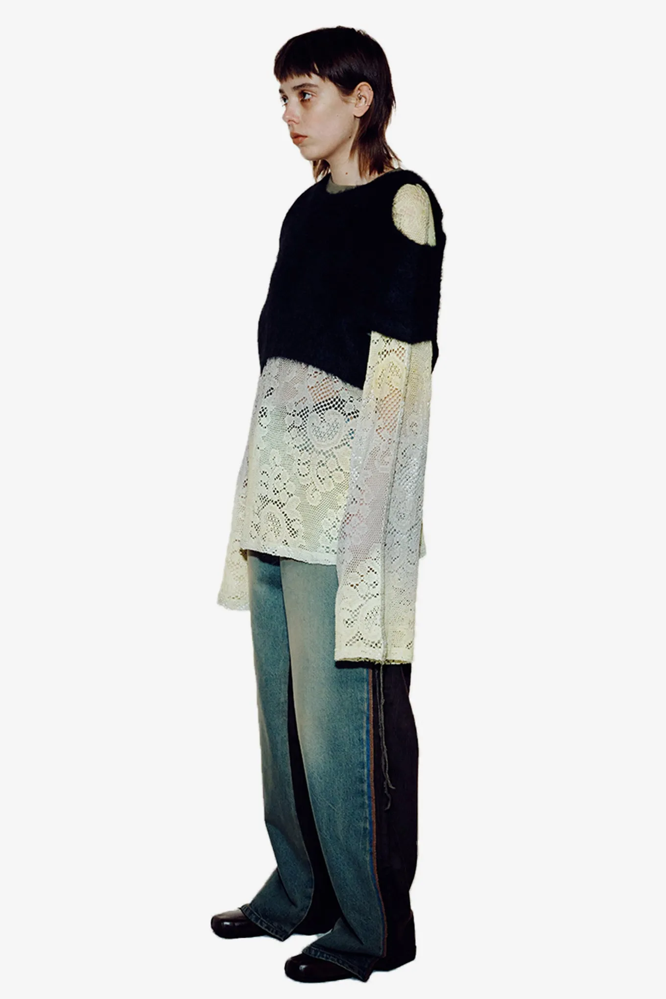 ALPACA CUT-OUT KNIT CAPE