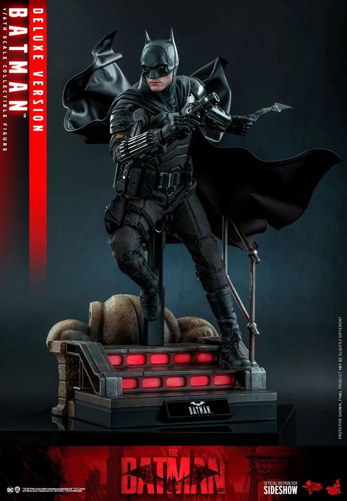 Batman (Deluxe Version) Sixth Scale Figure by Hot Toys