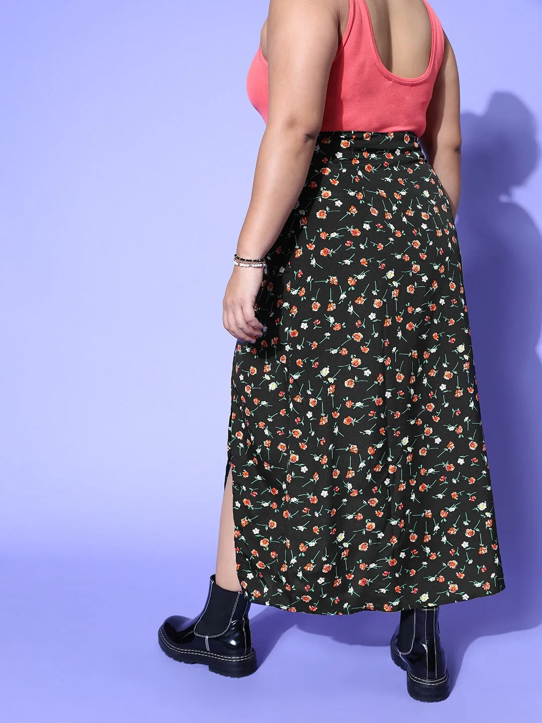 Berrylush Women Plus Size Black Floral Printed High-Rise Waist Slitted A-Line Midi Roman Column Skirt