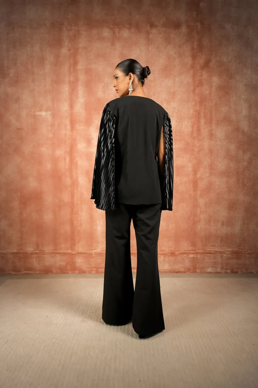 Black pleated cape sleevs jacket and pant set