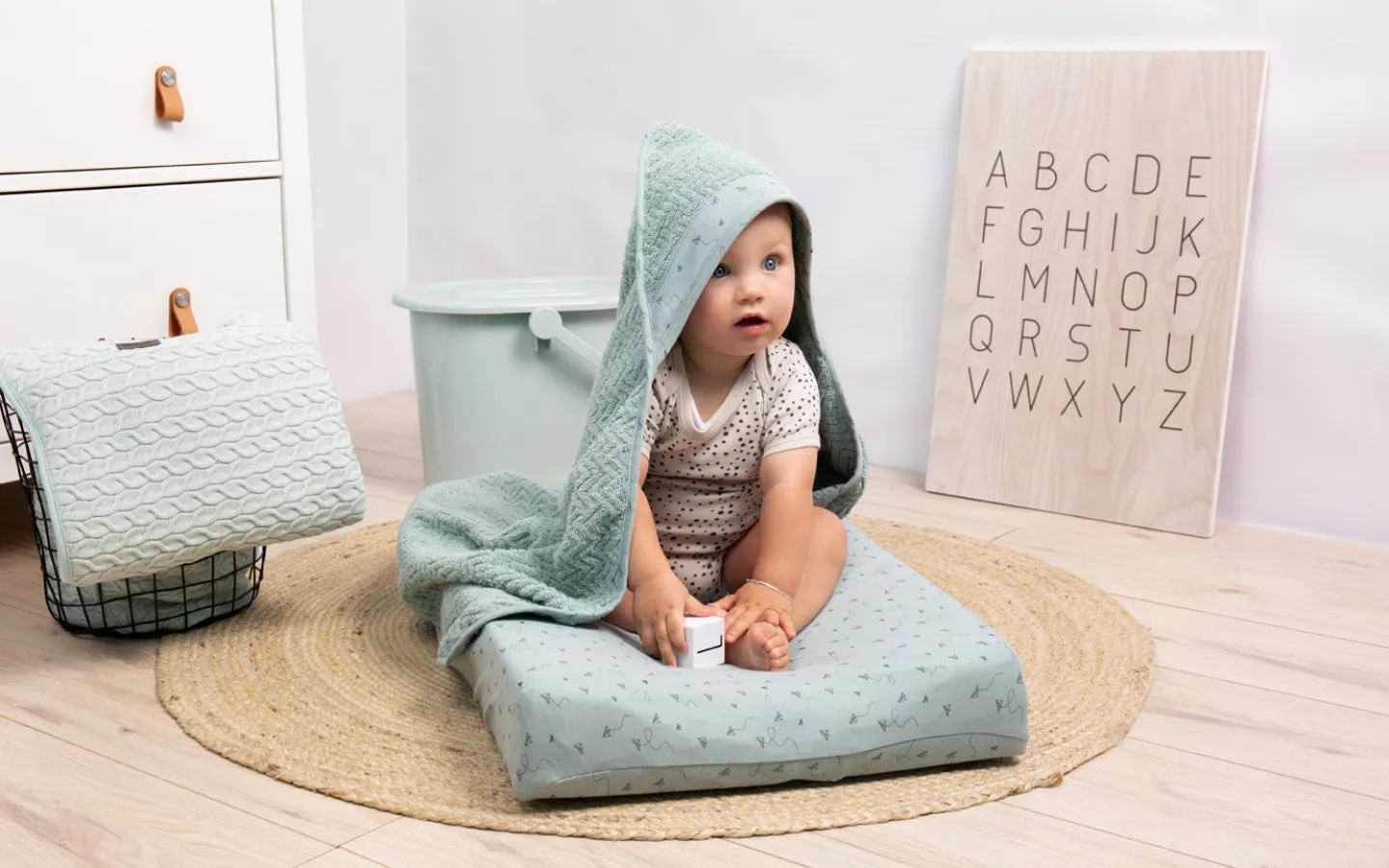 Hooded Towel / BathCape