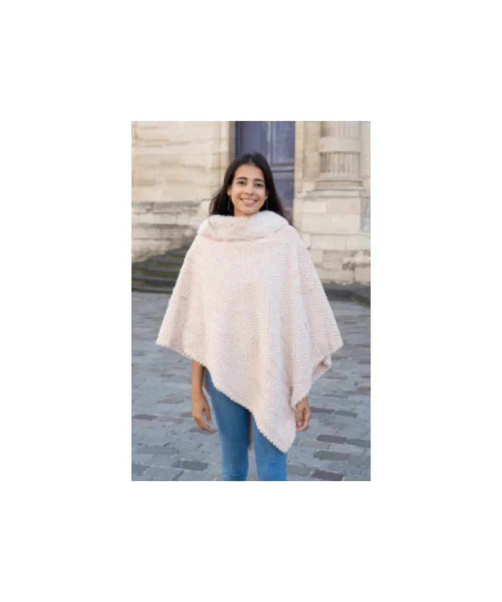 KNITTED CAPE WITH FUR DETAIL