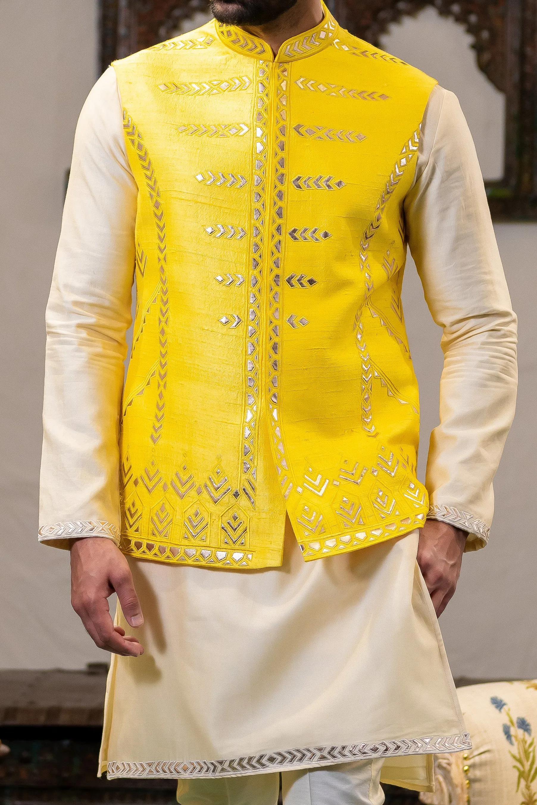 Kurta Set In Beige And Yellow With Leather Work On The Koti