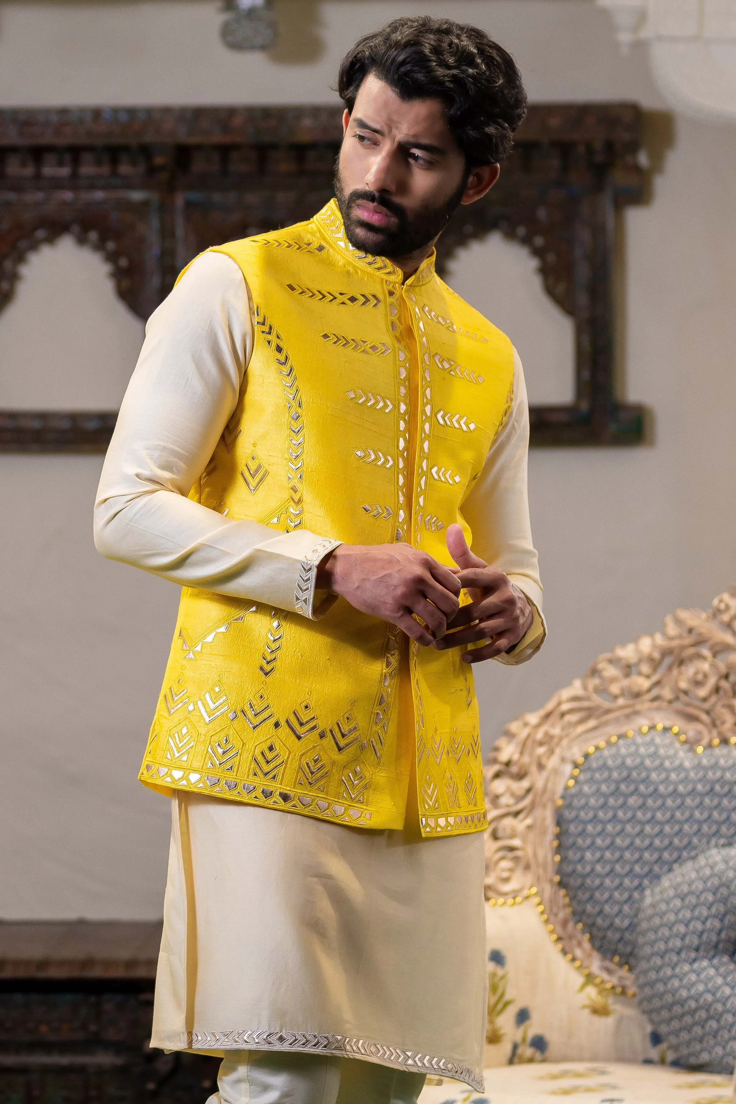 Kurta Set In Beige And Yellow With Leather Work On The Koti