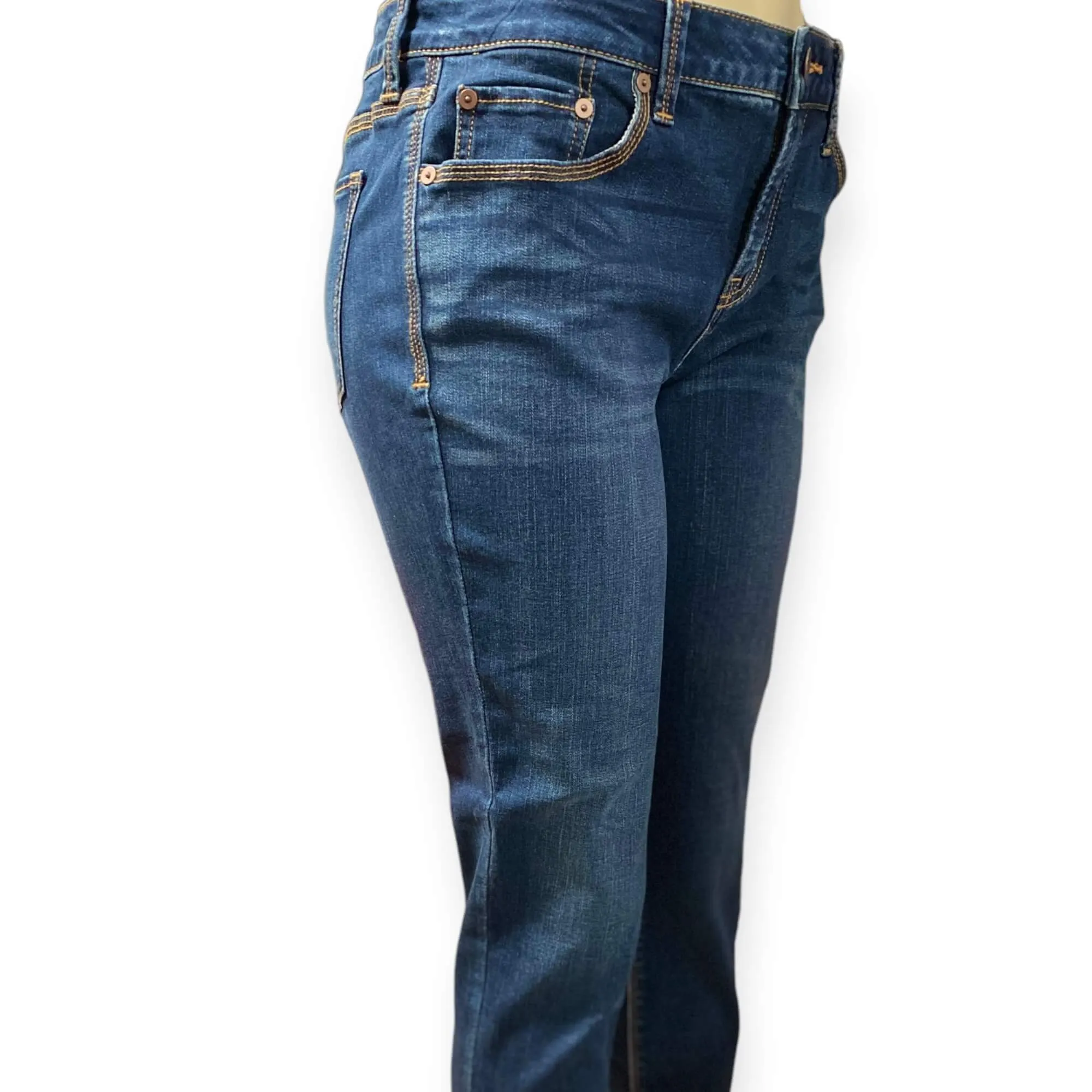 Low Rise Tapered Ankle Jeans