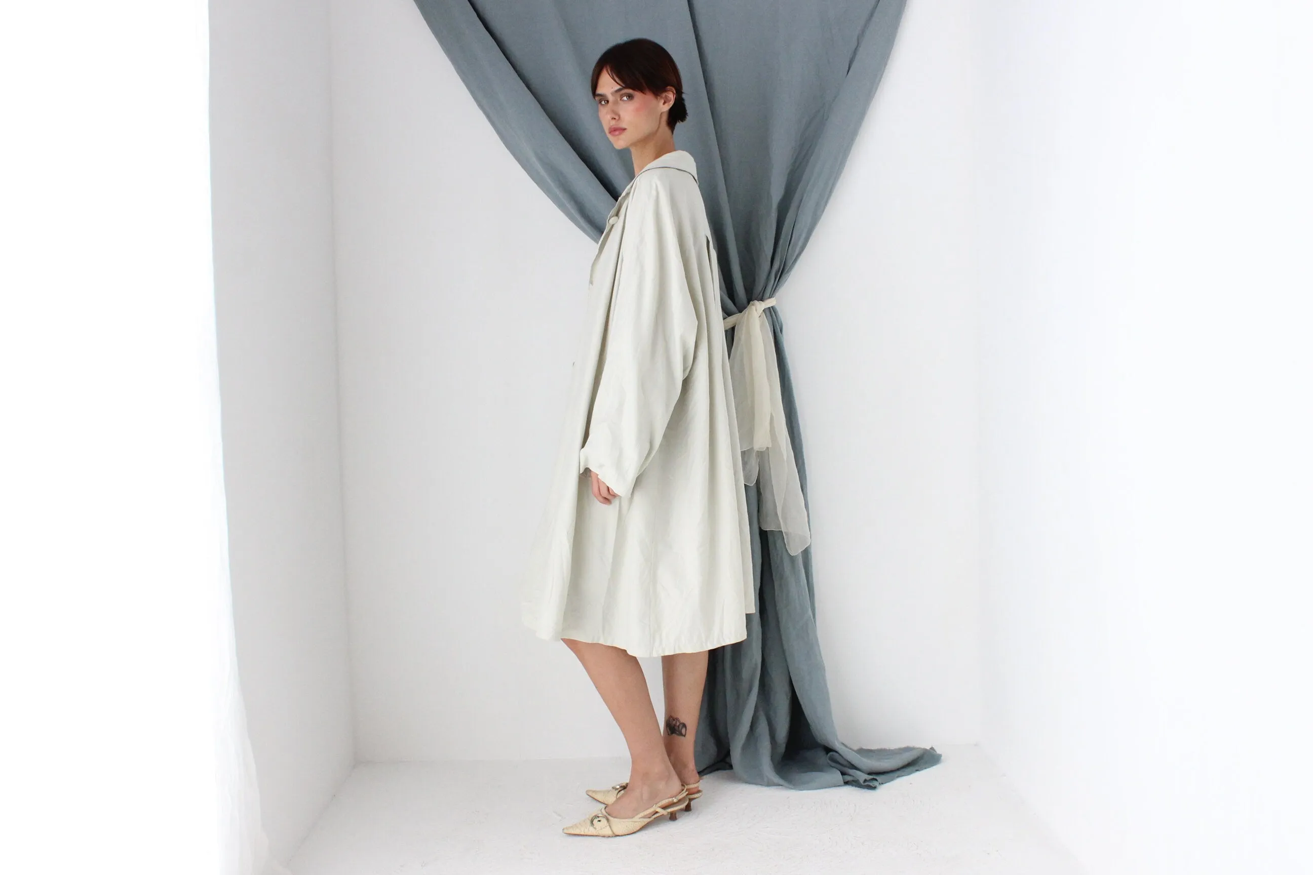 MADE IN ITALY 80s Neutral Oversized Swing Trench Coat