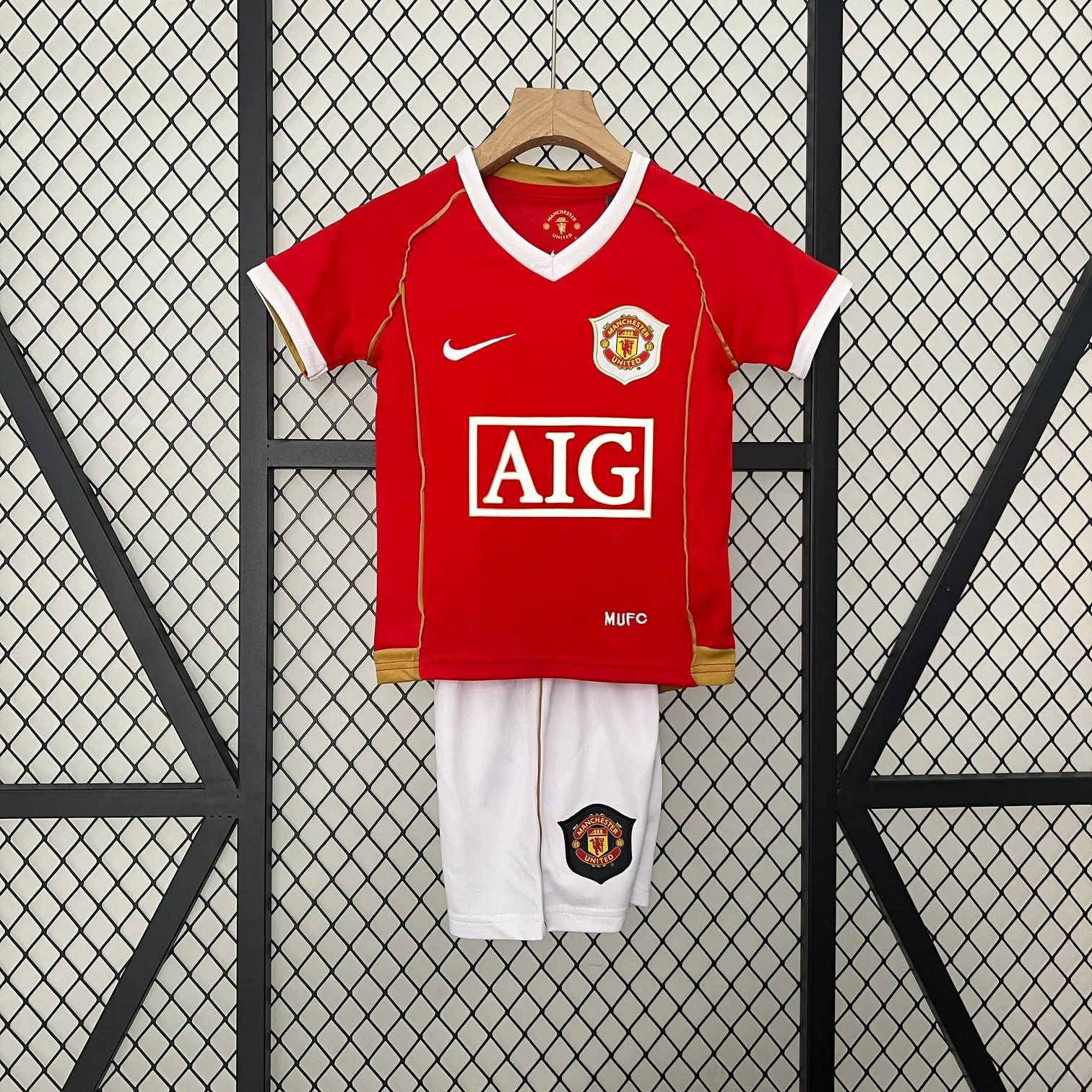 Manchester United Retro 2006 - Kids Set