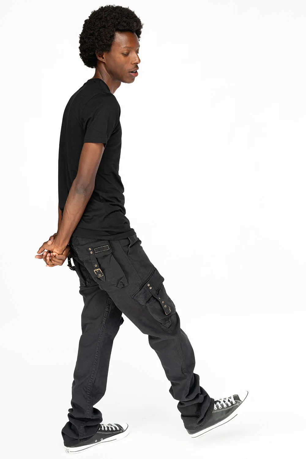 MENS MILITARY STYLE CARGO PANTS IN BLK DYE WITH PATCH