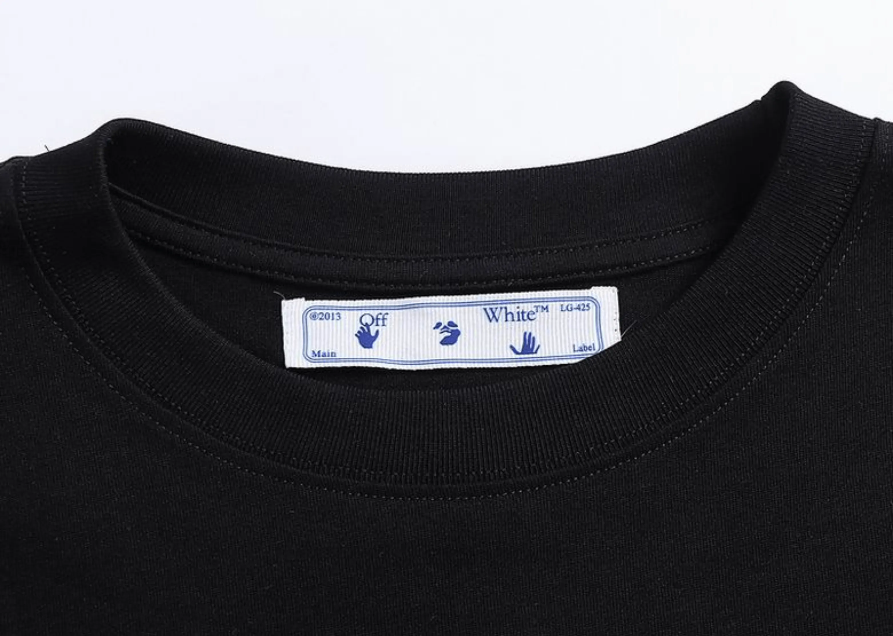 Off-White - Printed 'United' Black T-Shirt