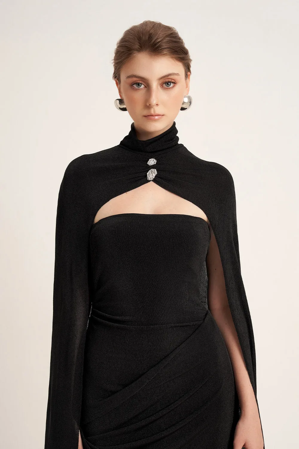 Pansy Straight Turtle Neck Elastic Cotton Floor Length Cape