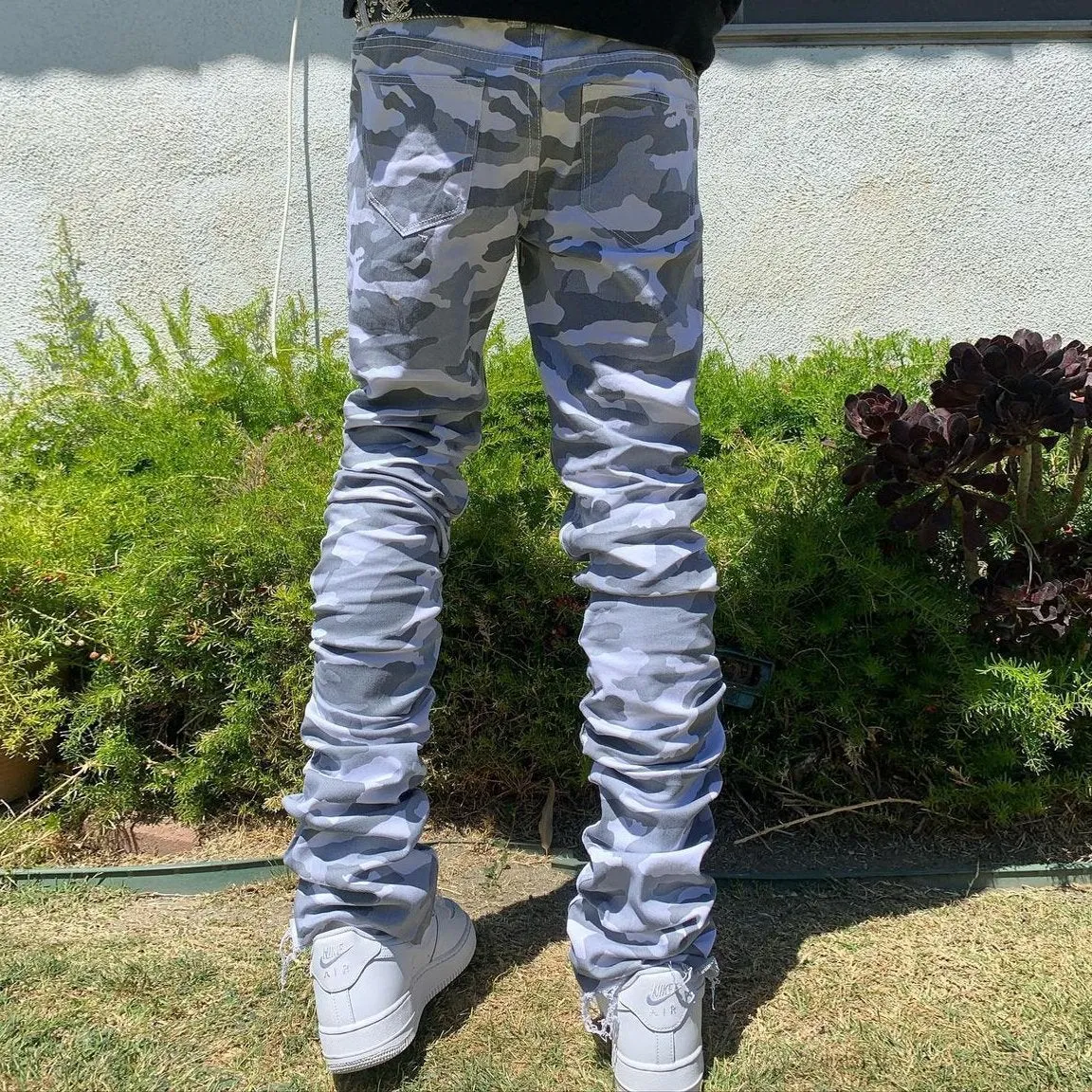 Personalized street style camouflage print men's denim trousers