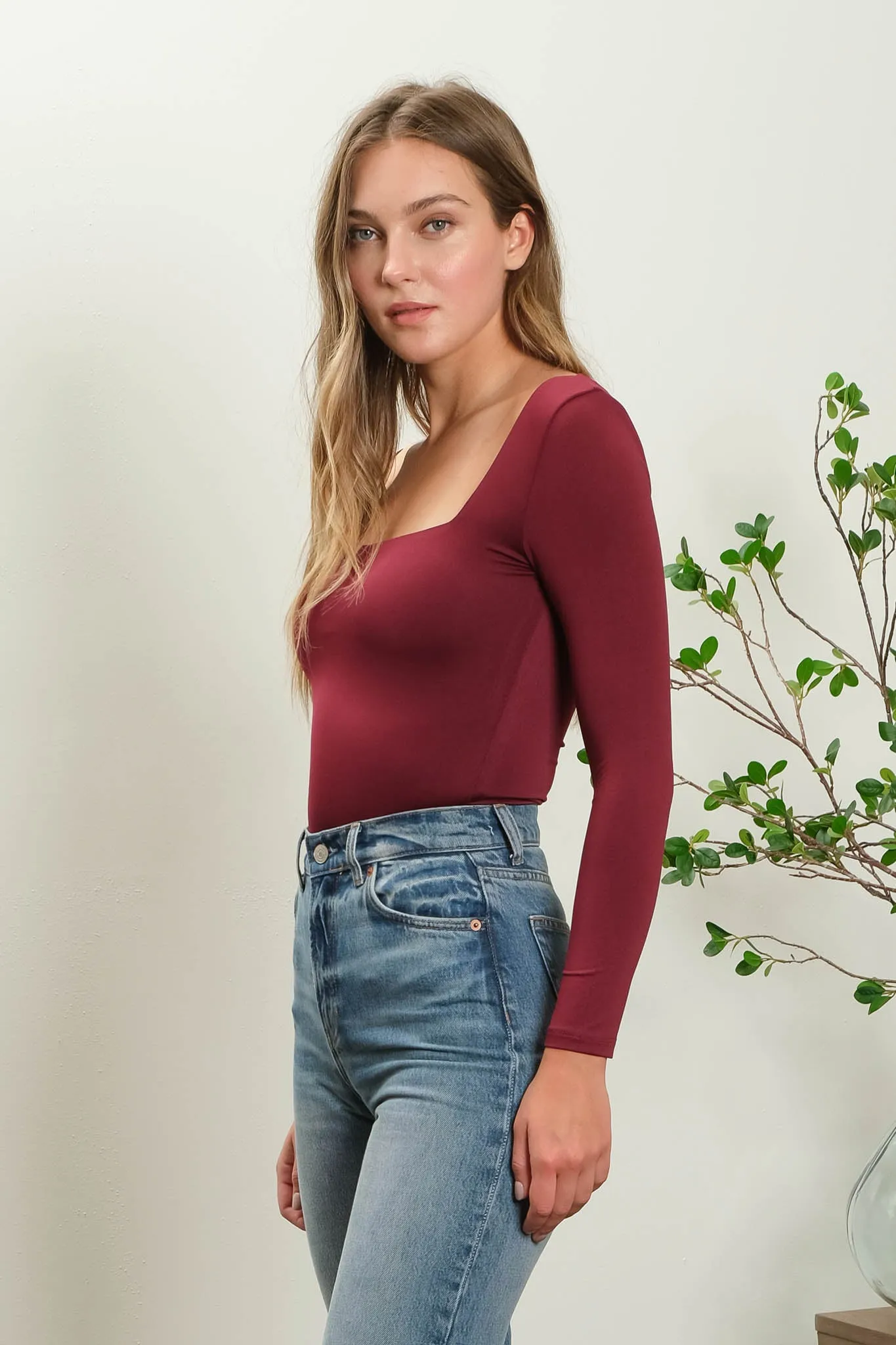 SEAMLESS SQUARE NECK LONG SLEEVE KNIT BODYSUIT