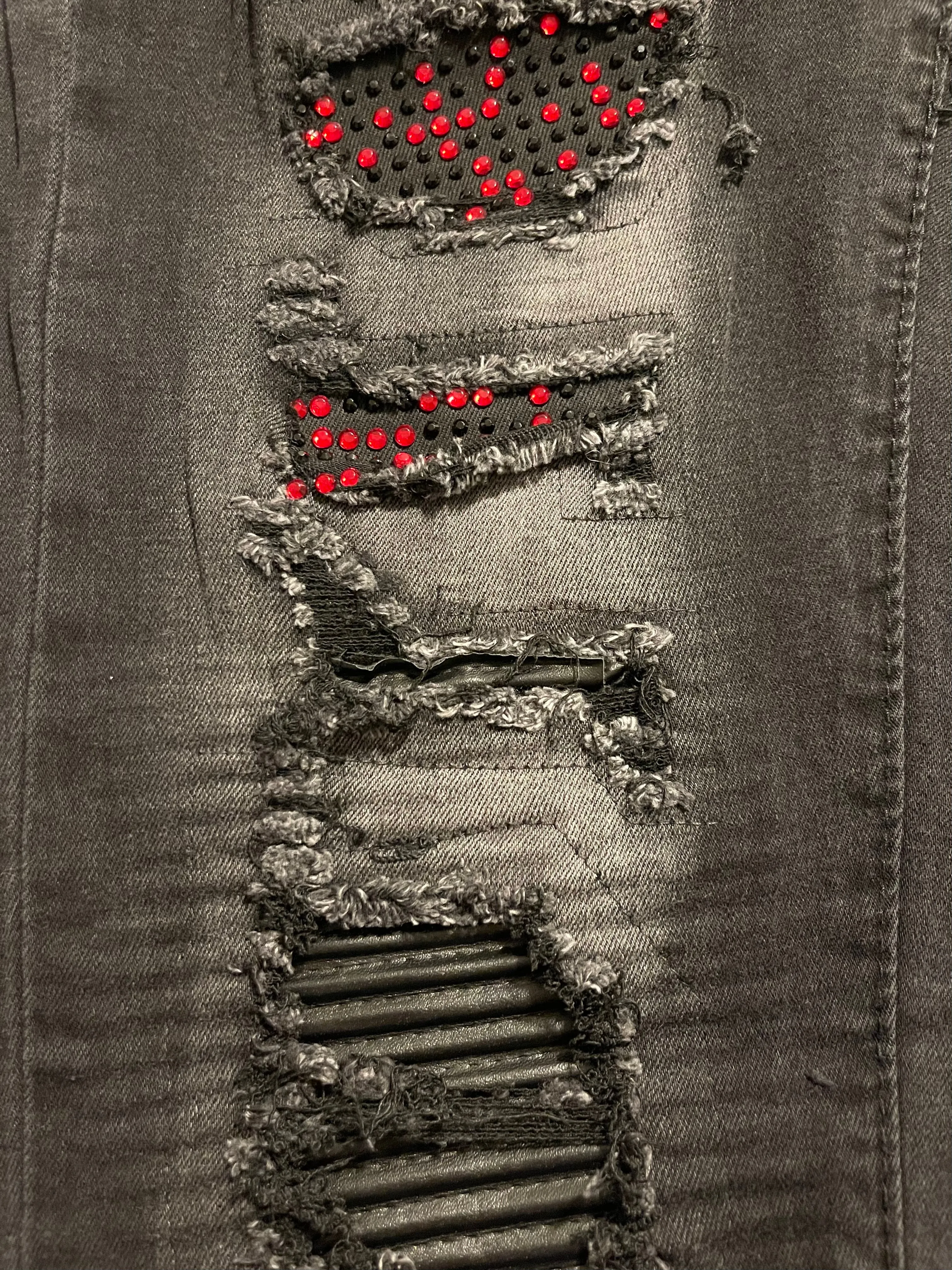 Waiema Skinny Fit Jeans w/Studs